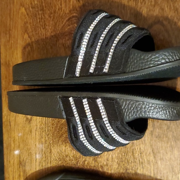 Air Underground Blk Lace Sneakers & Palms Blk w/ Rhinestone Sliders - Picture 6 of 10